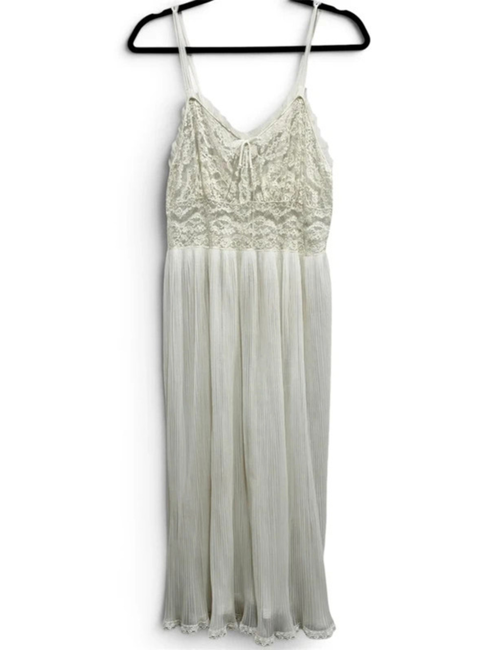 Vintage 1950s Rhythm Lingerie Sheer Pleated Lace Nightgown 34